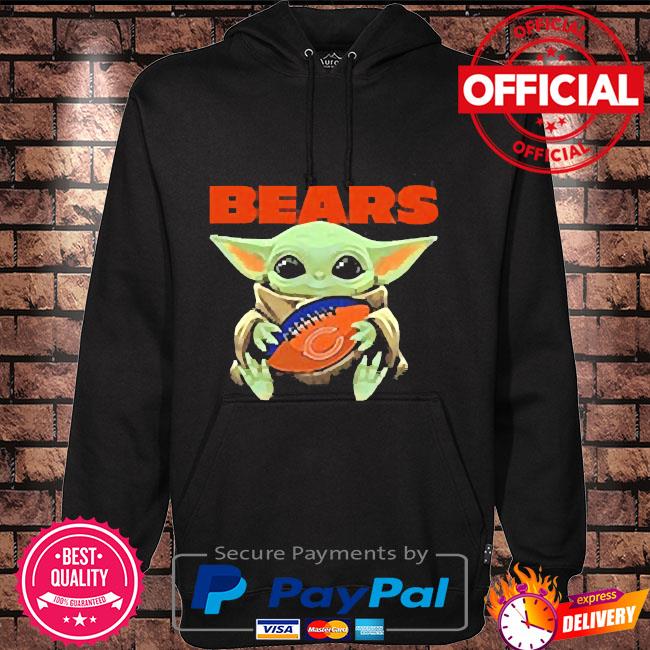 Baby Yoda hug Chicago Bears shirt, hoodie, sweater and v-neck t-shirt