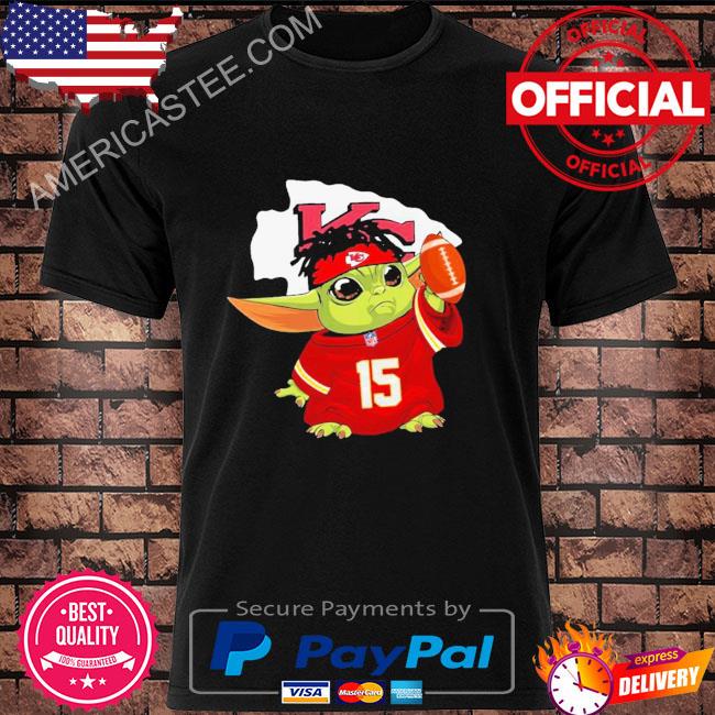 Star wars baby Yoda mandalorian patrick mahomes Kansas city chief shirt