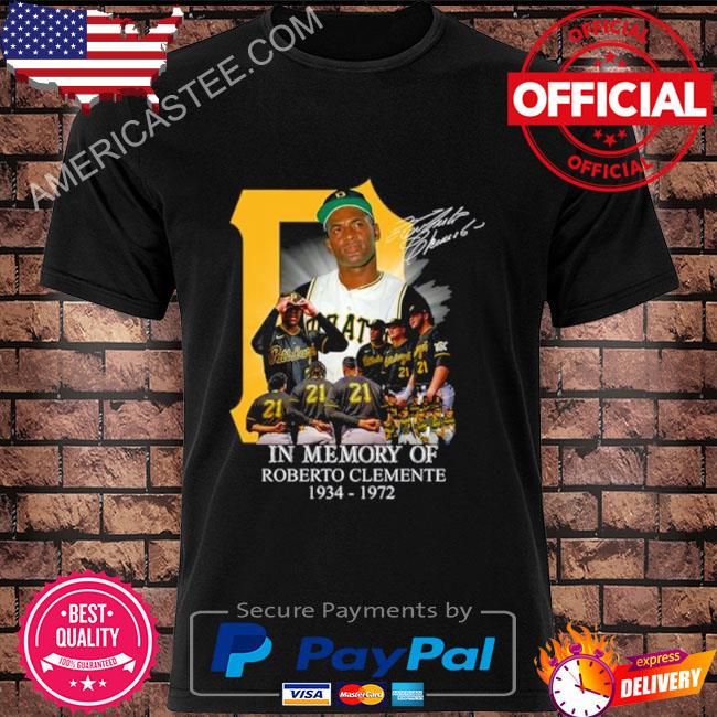 Roberto Clemente Flag T-Shirt